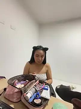 Girls and cam to cam: Watch as these sophisticated entertainers uncover their stunning costumes and curvaceous curves online!