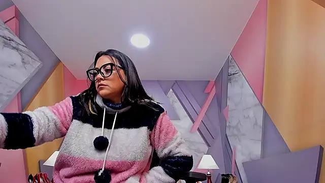 Girls and cam to cam: Watch as these sophisticated entertainers uncover their stunning costumes and curvaceous curves online!