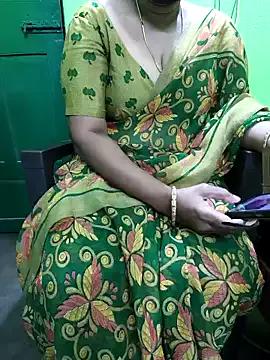 niiveditha from StripChat is Freechat