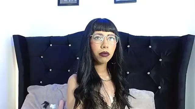 Nina_fox_069 from StripChat is Freechat