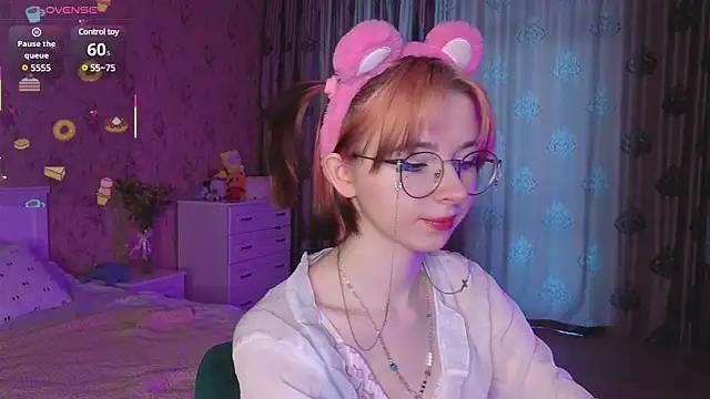 Girls and cam to cam: Watch as these sophisticated entertainers uncover their stunning costumes and curvaceous curves online!