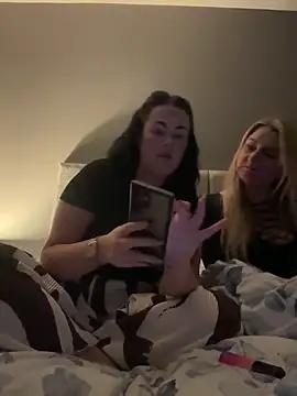 Girls and cam to cam: Watch as these sophisticated entertainers uncover their stunning costumes and curvaceous curves online!