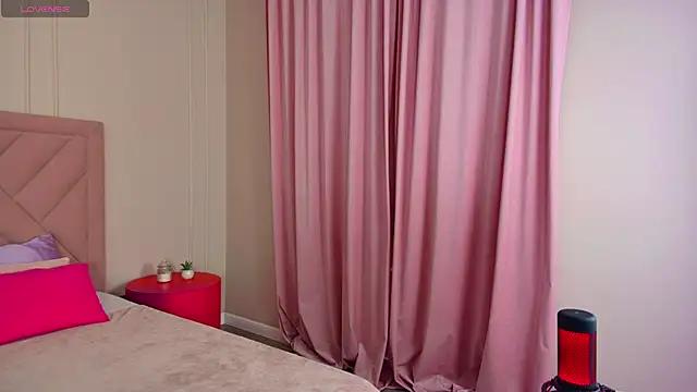Girls and cam to cam: Watch as these sophisticated entertainers uncover their stunning costumes and curvaceous curves online!