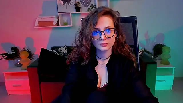 Girls and cam to cam: Watch as these sophisticated entertainers uncover their stunning costumes and curvaceous curves online!