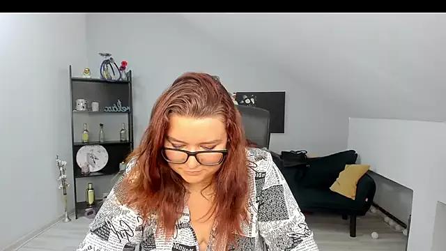 OliviaMyllers from StripChat is Freechat
