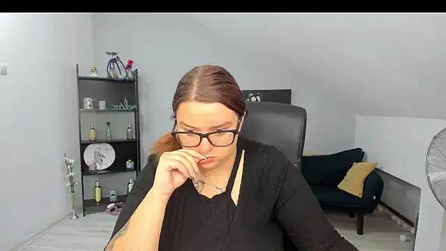 OliviaMyllers from StripChat is Freechat
