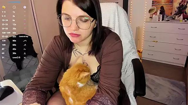 Girls and cam to cam: Watch as these sophisticated entertainers uncover their stunning costumes and curvaceous curves online!