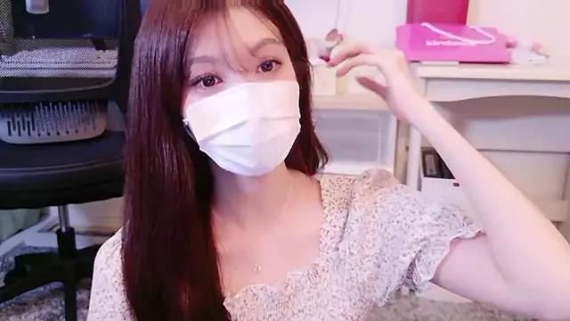 oxo_yuna_oxo from StripChat