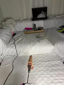 Girls and cam to cam: Watch as these sophisticated entertainers uncover their stunning costumes and curvaceous curves online!