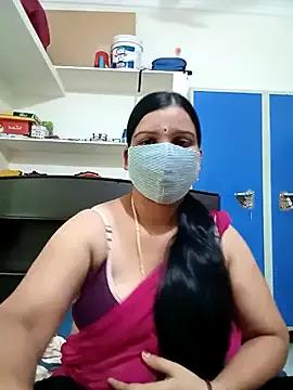 Padhu_baby from StripChat is Freechat