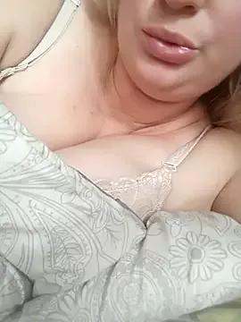 PaigexLynn from StripChat is Freechat