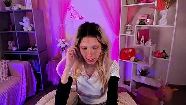 PamelamyDreamys from StripChat is Freechat