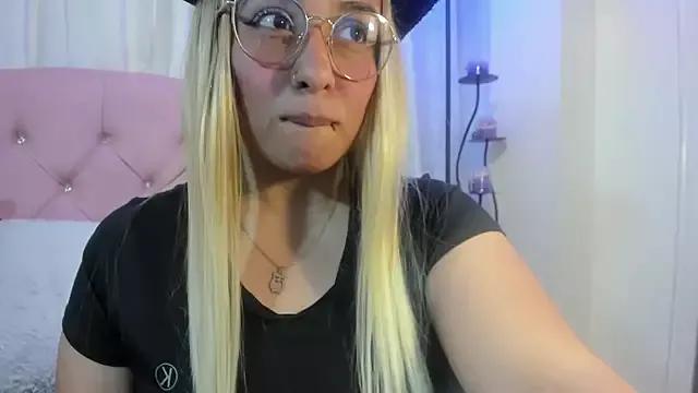 PandoraCherry_ from StripChat is Freechat