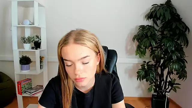 PatriciaKing from StripChat is Freechat