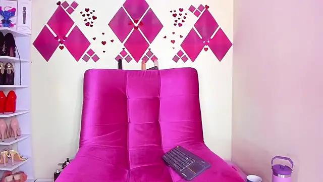 Girls and cam to cam: Watch as these sophisticated entertainers uncover their stunning costumes and curvaceous curves online!