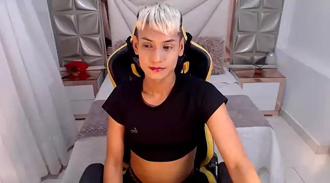 Girls and cam to cam: Watch as these sophisticated entertainers uncover their stunning costumes and curvaceous curves online!