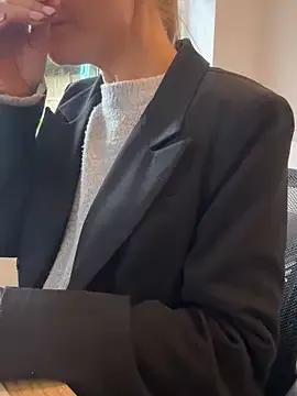 Phoebe_Lily from StripChat is Freechat