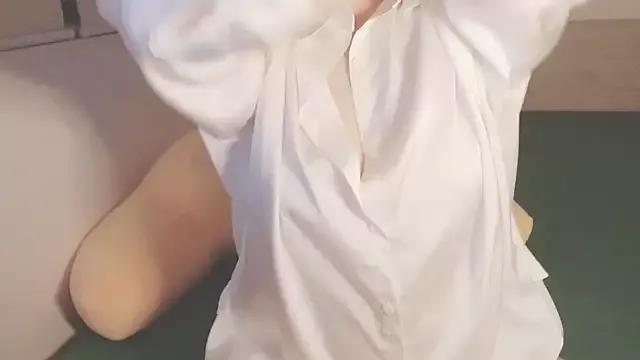 Pink--pink from StripChat is Freechat