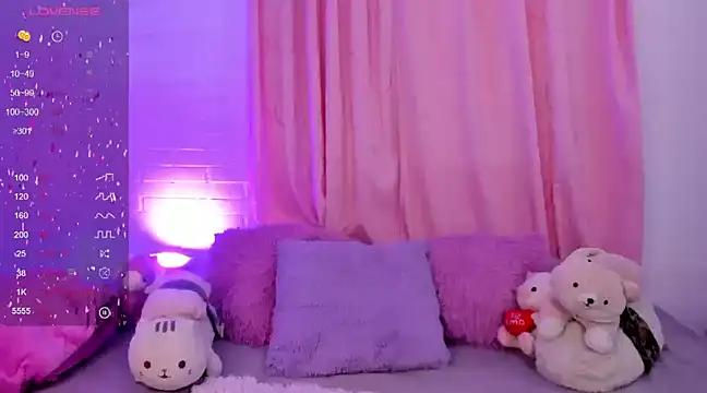 Girls and cam to cam: Watch as these sophisticated entertainers uncover their stunning costumes and curvaceous curves online!