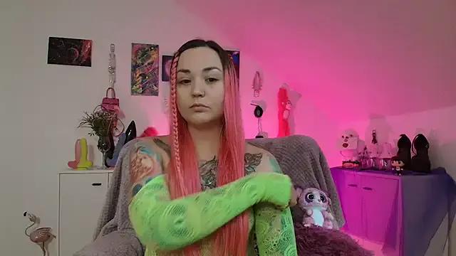 Girls and cam to cam: Watch as these sophisticated entertainers uncover their stunning costumes and curvaceous curves online!