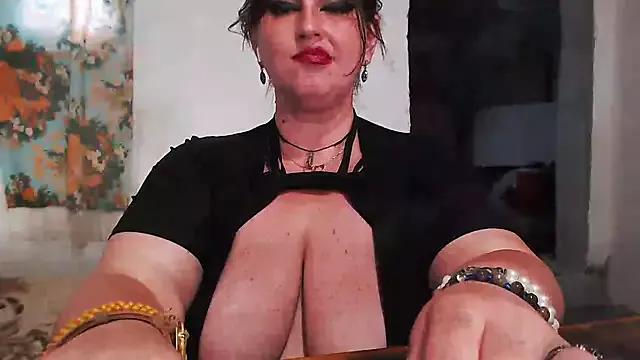 Girls and cam to cam: Watch as these sophisticated entertainers uncover their stunning costumes and curvaceous curves online!