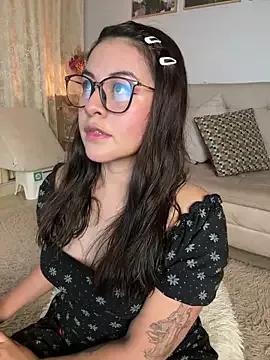 Photos of Pleasetellmecaro from StripChat is Freechat