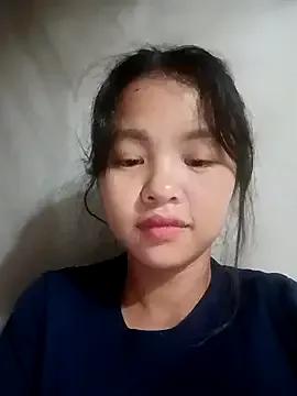 Pretty-haert from StripChat is Freechat