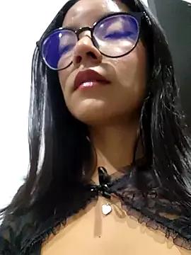 Pretty_roxxyy from StripChat is Freechat