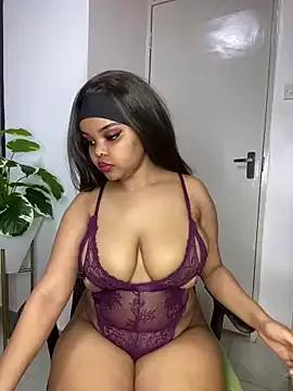 prettycaramel from StripChat is Freechat
