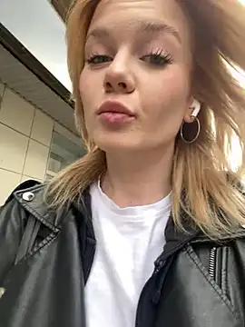 PrettyKristina from StripChat is Freechat