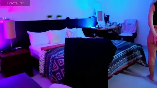 Girls and cam to cam: Watch as these sophisticated entertainers uncover their stunning costumes and curvaceous curves online!