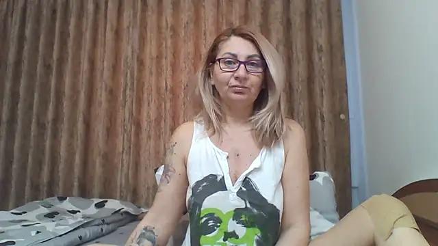 PussyEvely from StripChat
