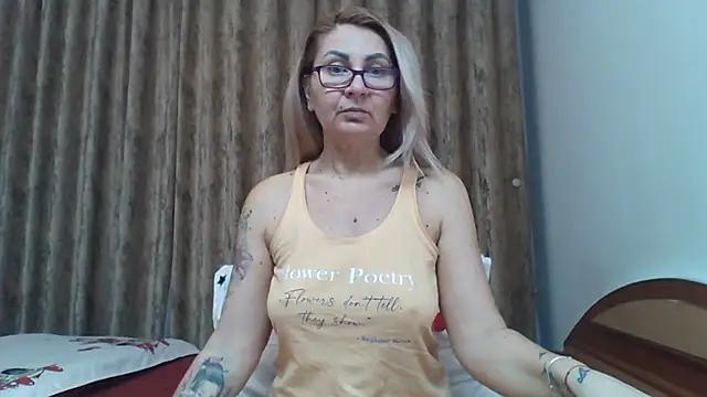 PussyEvely from StripChat