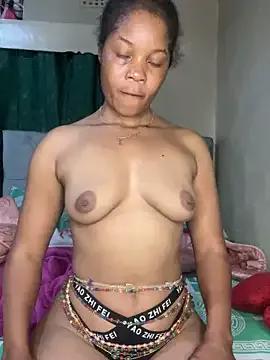 Queen-Dyness from StripChat is Freechat