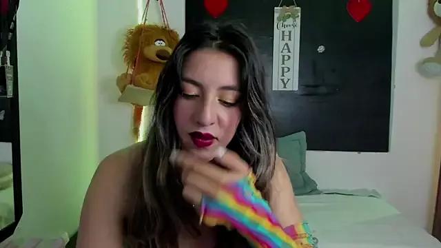 queen-natty from StripChat