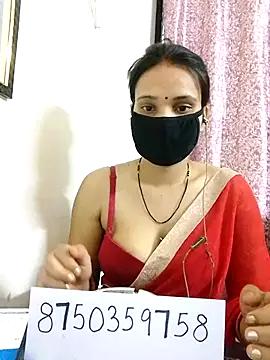 QUEEN459 from StripChat