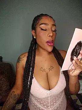 Queen_Amara from StripChat is Freechat