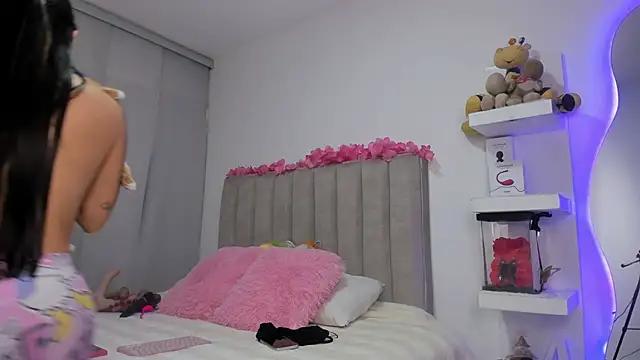 Girls and cam to cam: Watch as these sophisticated entertainers uncover their stunning costumes and curvaceous curves online!