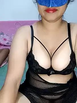 Queen_Taniya from StripChat is Freechat