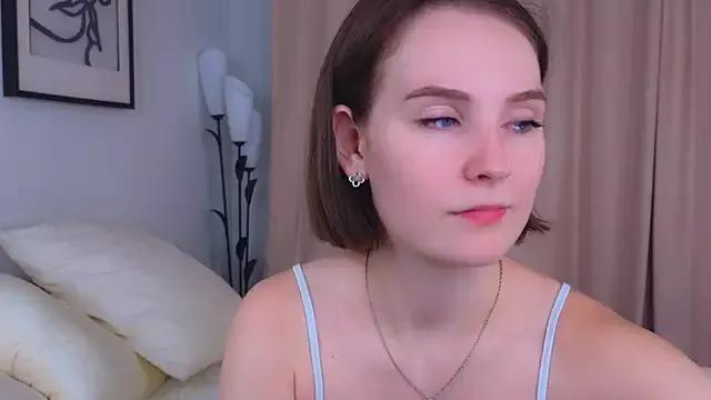 QueenieHathaway from StripChat is Freechat