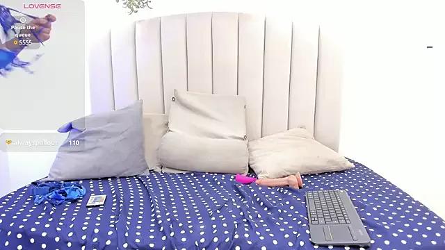 Girls and cam to cam: Watch as these sophisticated entertainers uncover their stunning costumes and curvaceous curves online!