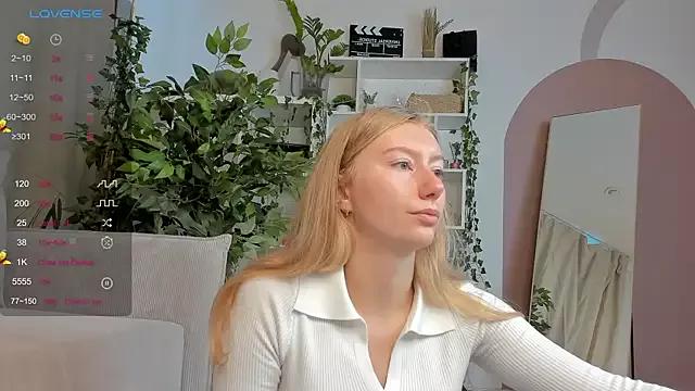 Rachel_Rut from StripChat is Freechat
