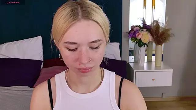 RachelColon from StripChat is Freechat