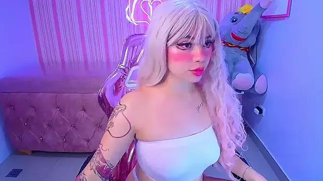 Girls and cam to cam: Watch as these sophisticated entertainers uncover their stunning costumes and curvaceous curves online!