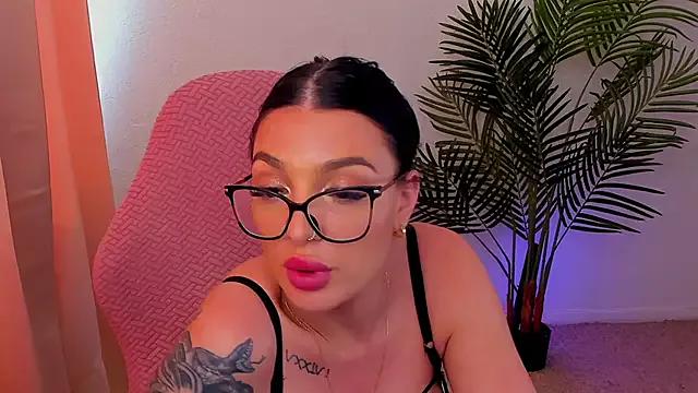 Girls and cam to cam: Watch as these sophisticated entertainers uncover their stunning costumes and curvaceous curves online!