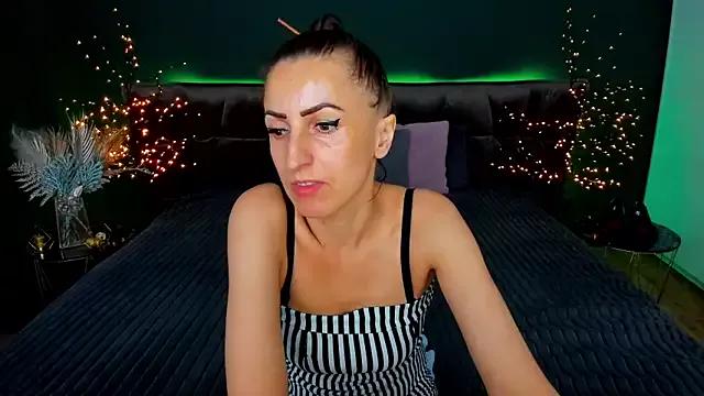 Girls and cam to cam: Watch as these sophisticated entertainers uncover their stunning costumes and curvaceous curves online!