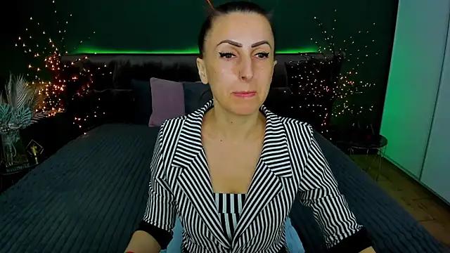 Girls and cam to cam: Watch as these sophisticated entertainers uncover their stunning costumes and curvaceous curves online!