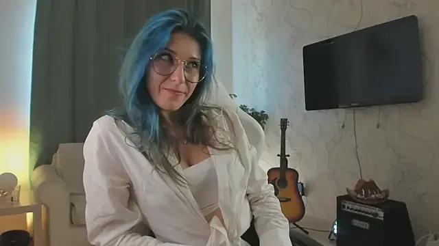 Girls and cam to cam: Watch as these sophisticated entertainers uncover their stunning costumes and curvaceous curves online!