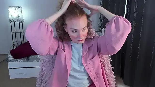 ReddHotPipper from StripChat is Freechat
