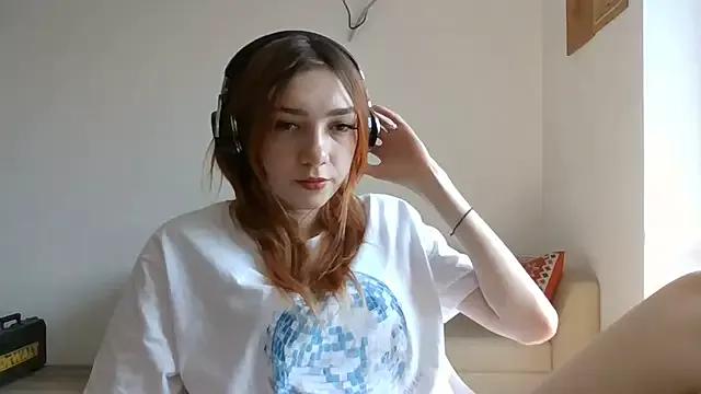 RedheadMisty from StripChat is Freechat